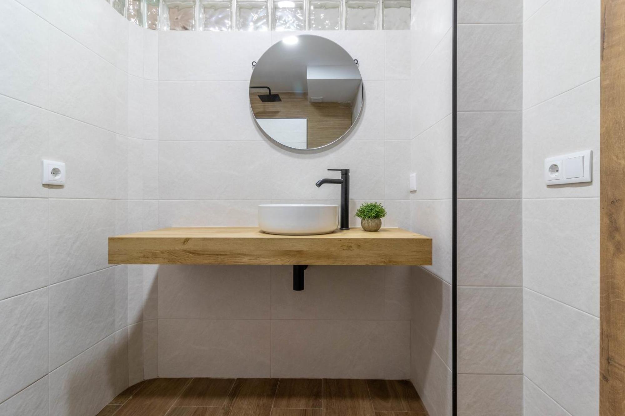 Lujo A Tu Alcance Con Spa Y Garaje Pleno Centro 韦尔瓦 外观 照片